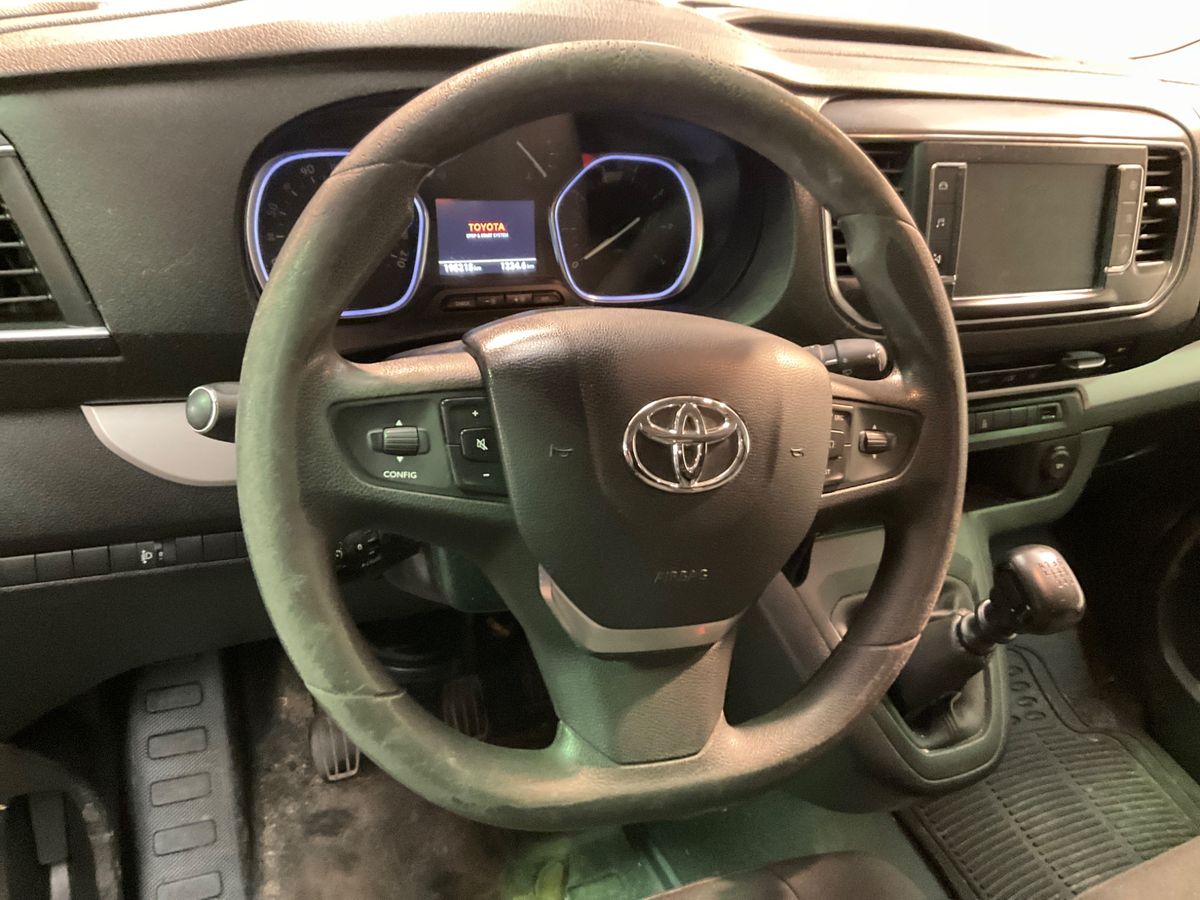 Toyota ProAce 2016 — photo 31