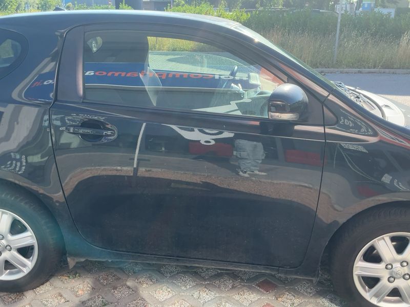 Toyota iQ 1.0 VVT-i — zdjęcie 7