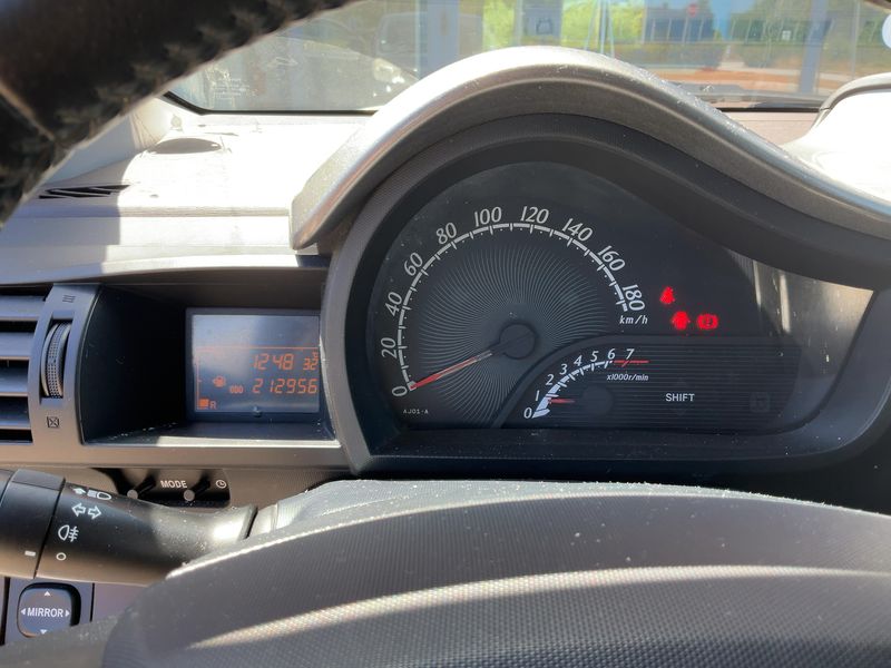 Toyota iQ 1.0 VVT-i — zdjęcie 13