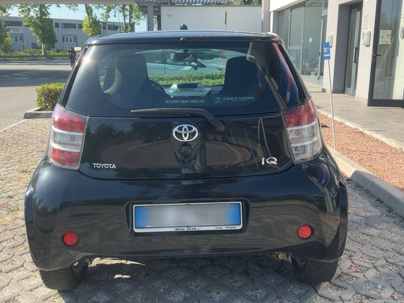 Toyota iQ 1.0 VVT-i — zdjęcie 5