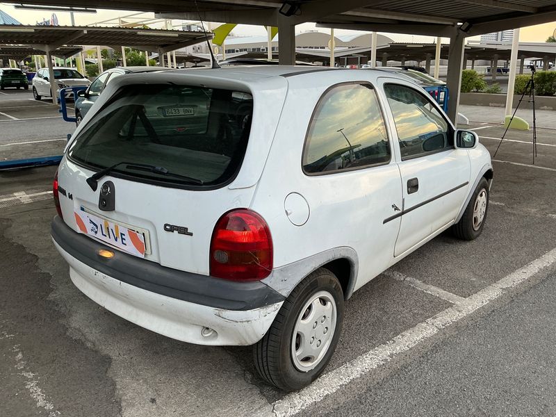 Opel Corsa 1.4 Swing 1996 – снимка 2