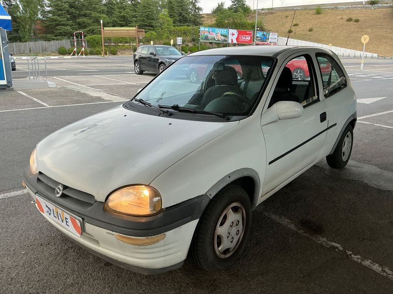 Opel Corsa 1.4 Swing 1996 – снимка 1