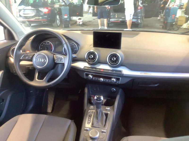 Audi Q2 35 TFSI S line — zdjęcie 12
