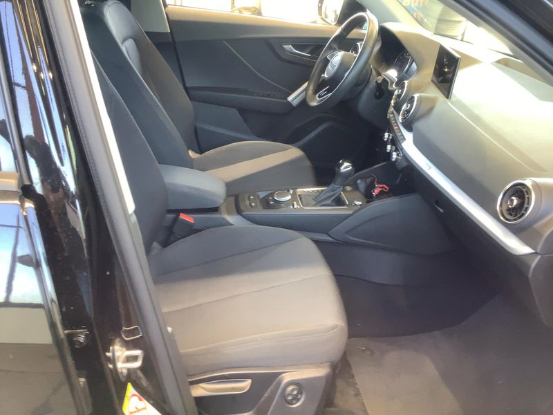Audi Q2 35 TFSI S line — zdjęcie 11