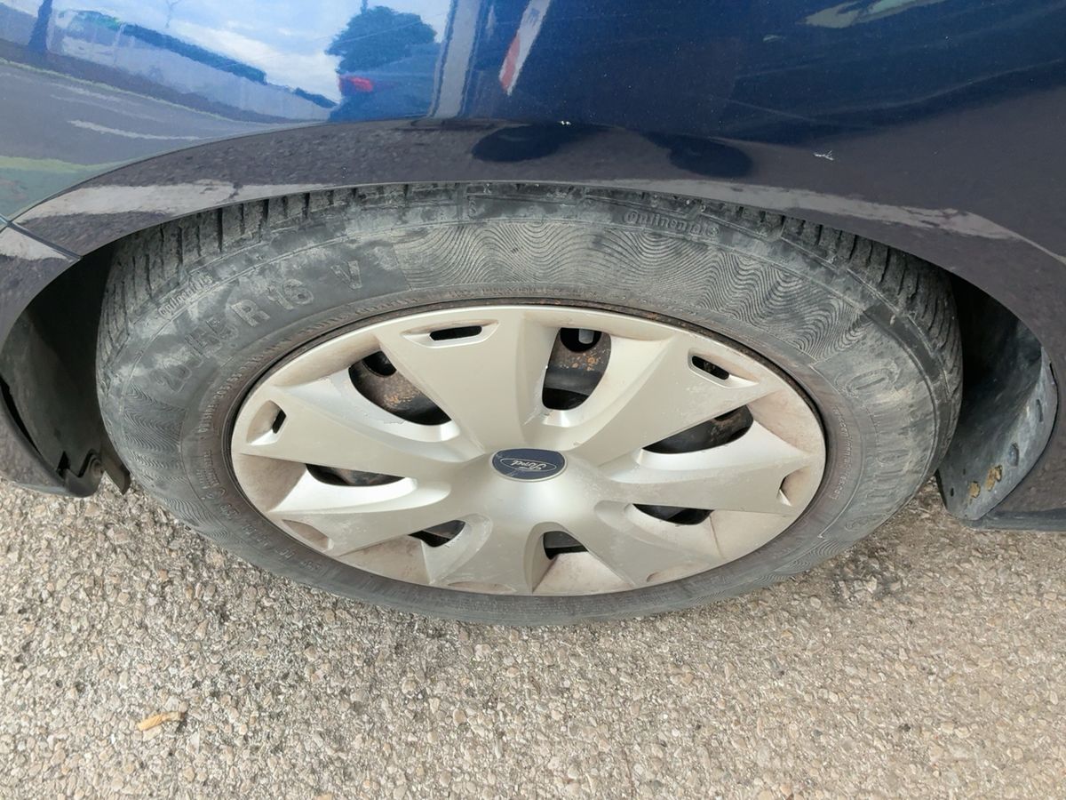 Ford Focus 2012 — photo 4