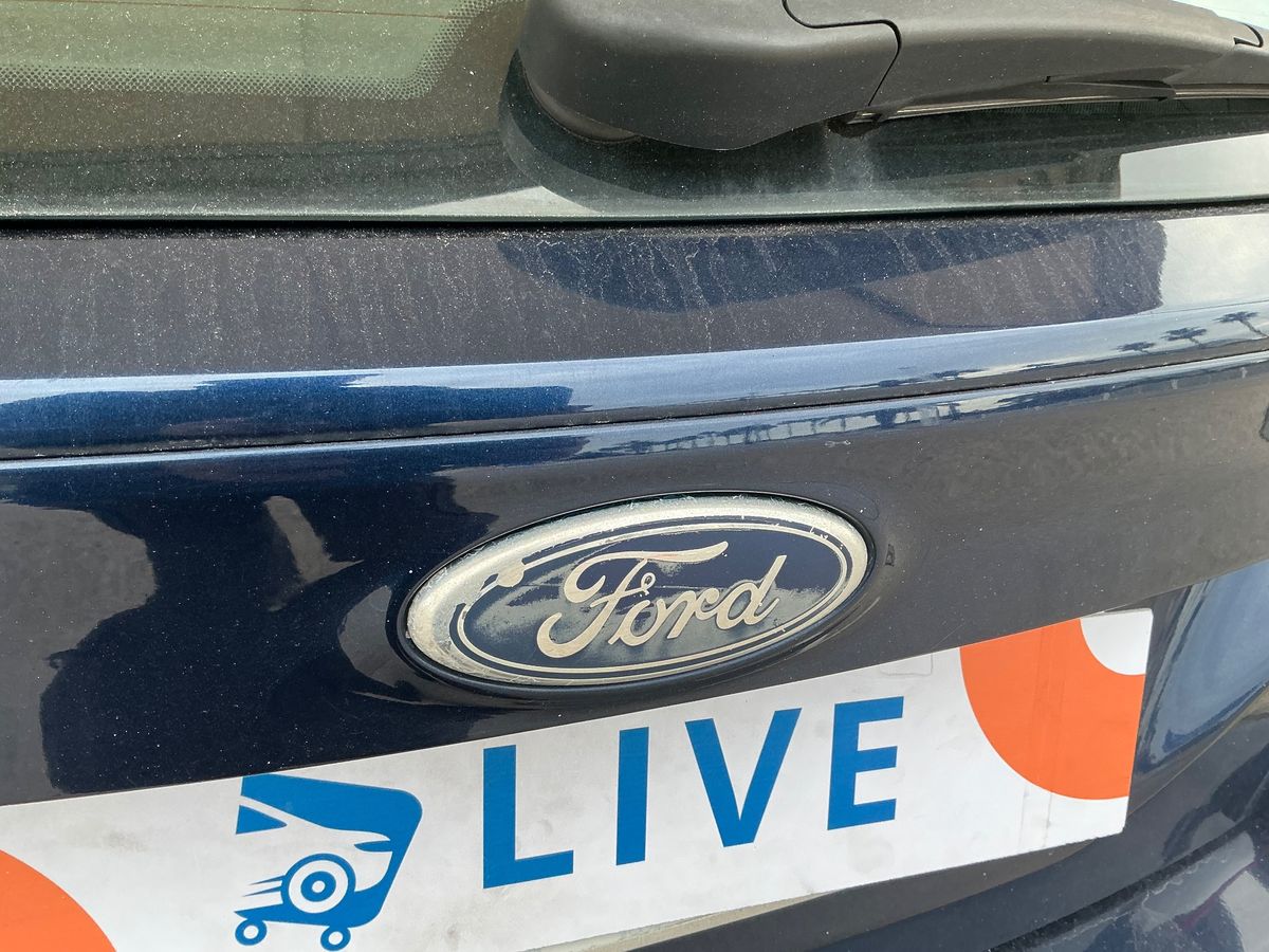 Ford Focus 2012 — photo 46