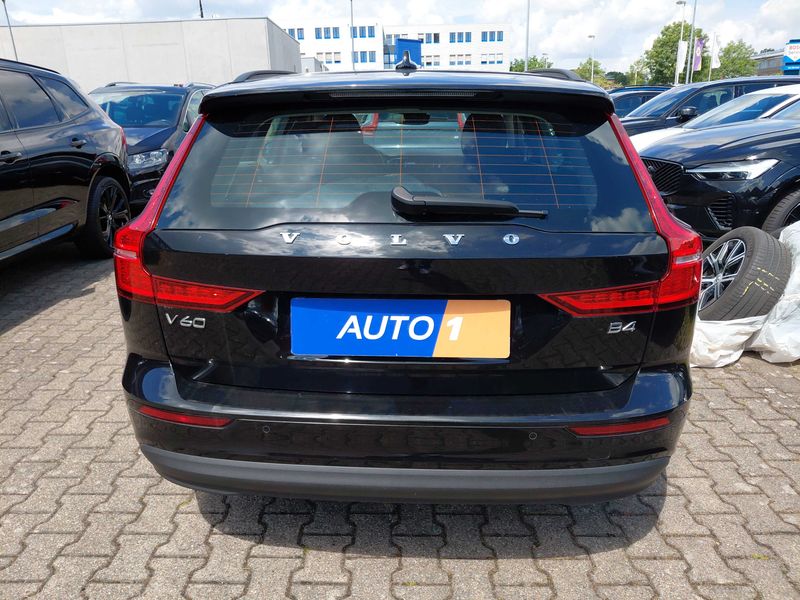 Volvo V60 2.0 B4 Mild-Hybrid Core — zdjęcie 4