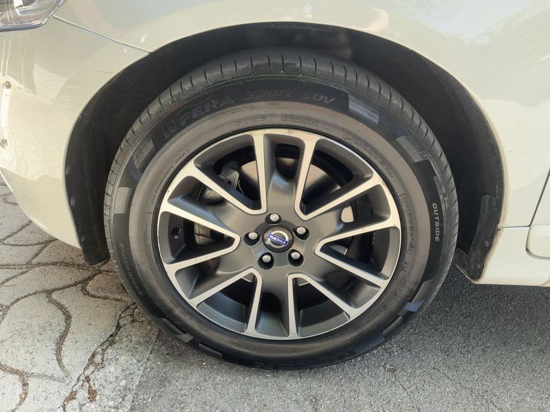 Volvo XC60 2.0 D4 Kinetic 2WD 2014 – снимка 3