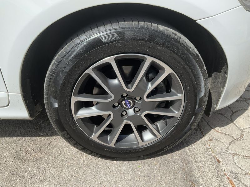 Volvo XC60 2.0 D4 Kinetic 2WD 2014 – снимка 11