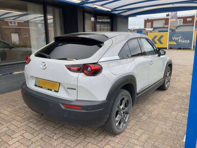 Mazda MX-30 electric drive 107 kW First Edition — zdjęcie 6