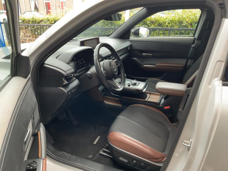 Mazda MX-30 electric drive 107 kW First Edition — zdjęcie 11