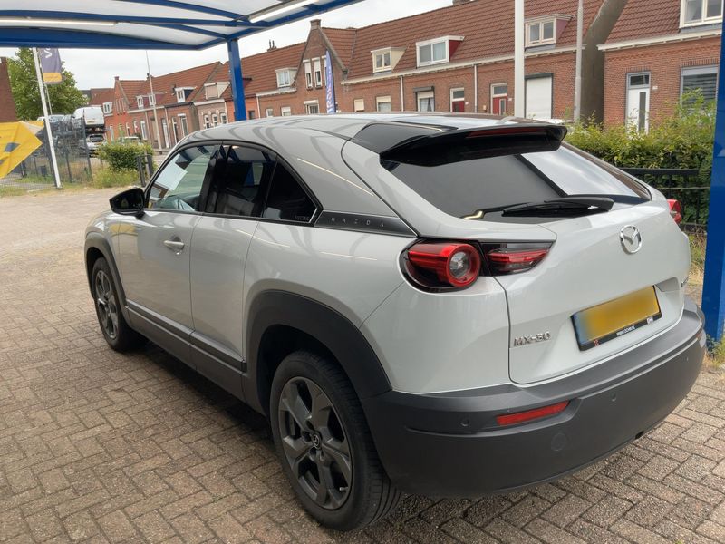 Mazda MX-30 electric drive 107 kW First Edition — zdjęcie 3