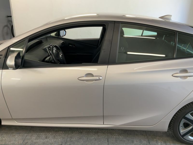 Toyota Prius 1.8 Comfort — zdjęcie 4