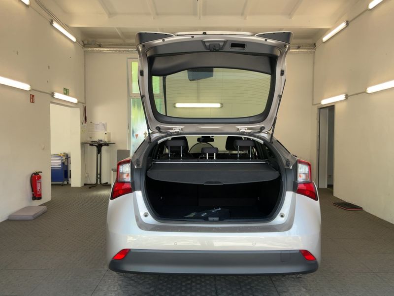 Toyota Prius 1.8 Comfort — zdjęcie 10