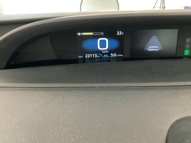 Toyota Prius 1.8 Comfort — zdjęcie 13