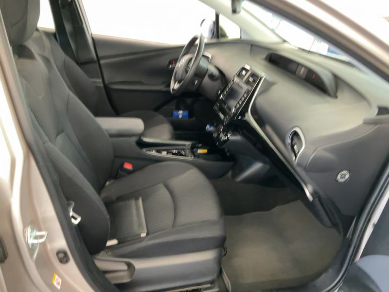 Toyota Prius 1.8 Comfort — zdjęcie 11