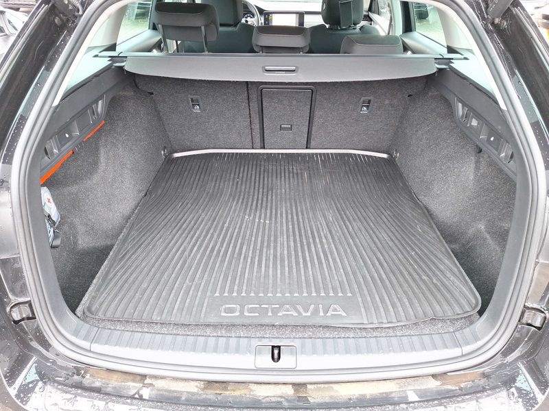 Skoda Octavia 2.0 TDI Style — zdjęcie 9