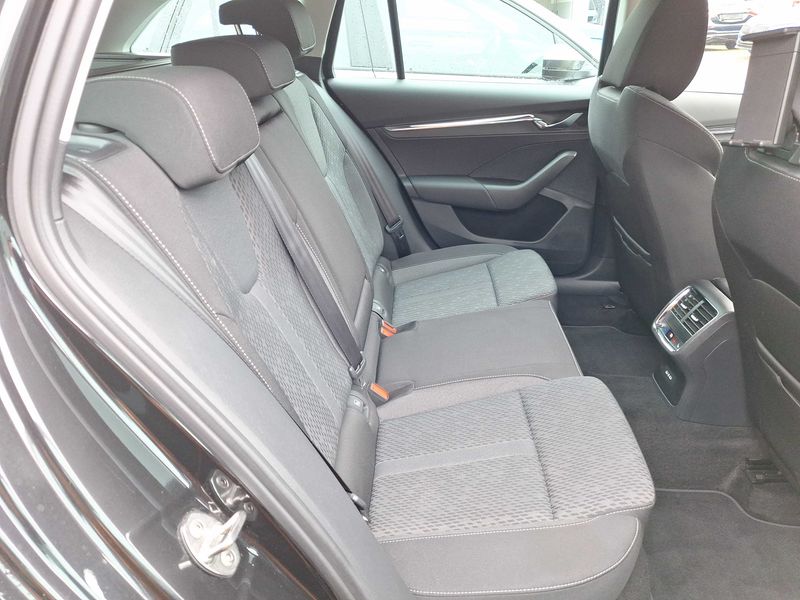 Skoda Octavia 2.0 TDI Style — zdjęcie 14