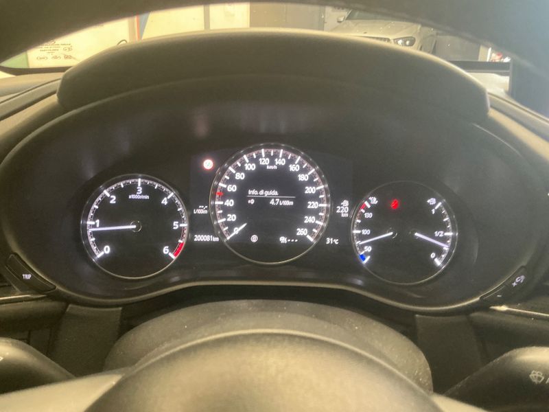 Mazda CX-30 1.8 D Executive 2WD — zdjęcie 13