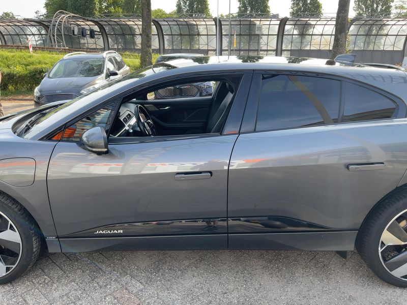 Jaguar I-Pace electric drive 294 kW First Edition — zdjęcie 4