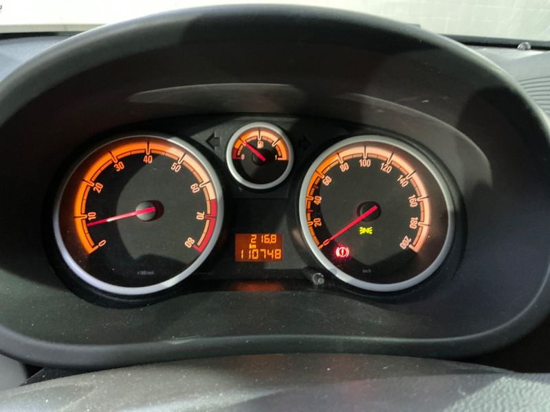 Opel Corsa 1.4 Enjoy — zdjęcie 4