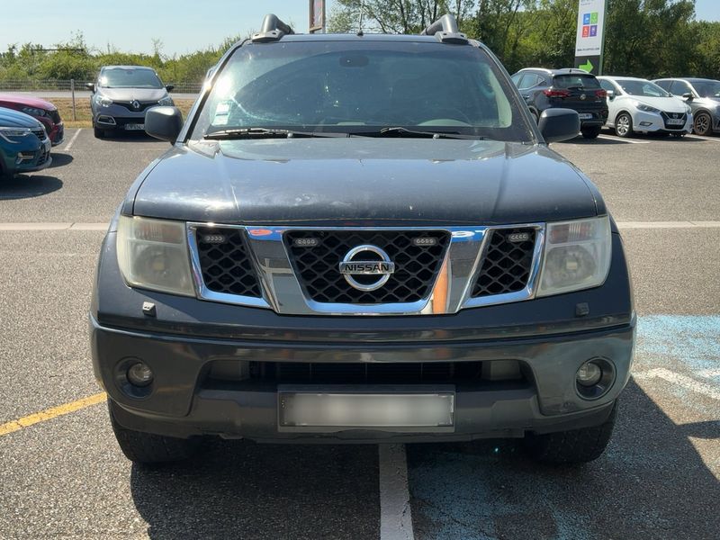 Nissan Navara Pick-up 2.5 dCi Doppelkabine Comfort 4x4 — zdjęcie 9