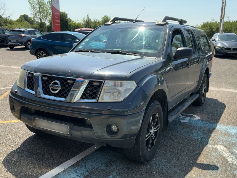 Nissan Navara Pick-up 2.5 dCi Doppelkabine Comfort 4x4