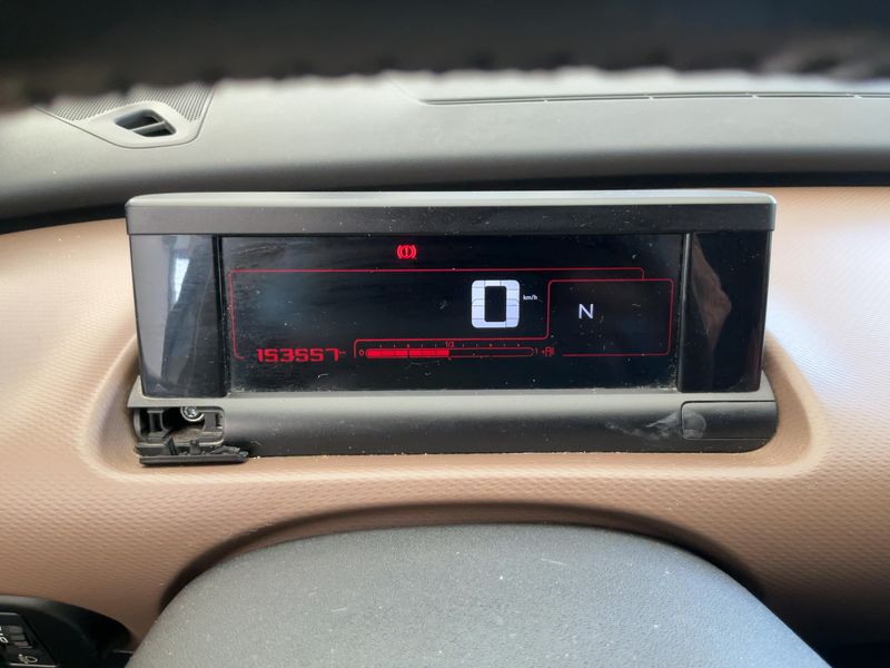Citroen C4 Cactus 1.6 e-HDi Shine — zdjęcie 13