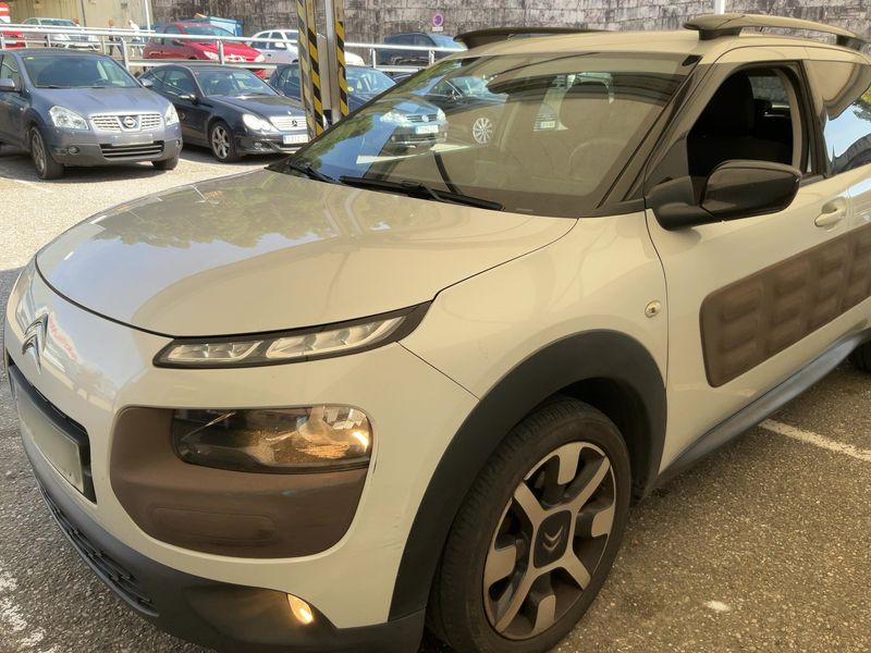 Citroen C4 Cactus 1.6 e-HDi Shine — zdjęcie 2