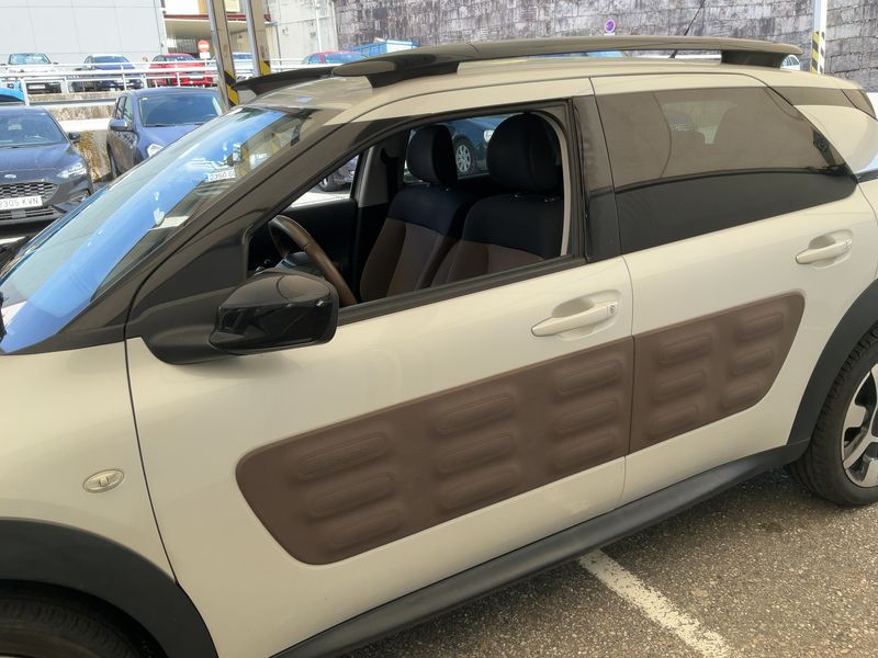 Citroen C4 Cactus 1.6 e-HDi Shine — zdjęcie 4