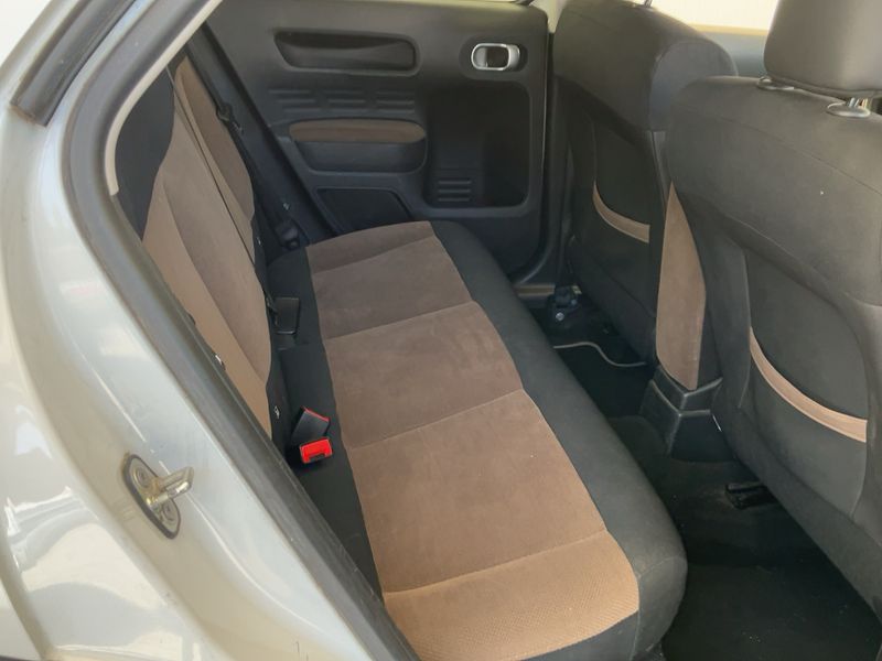 Citroen C4 Cactus 1.6 e-HDi Shine — zdjęcie 14