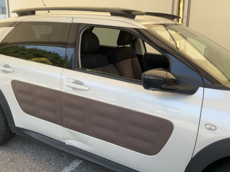 Citroen C4 Cactus 1.6 e-HDi Shine — zdjęcie 7
