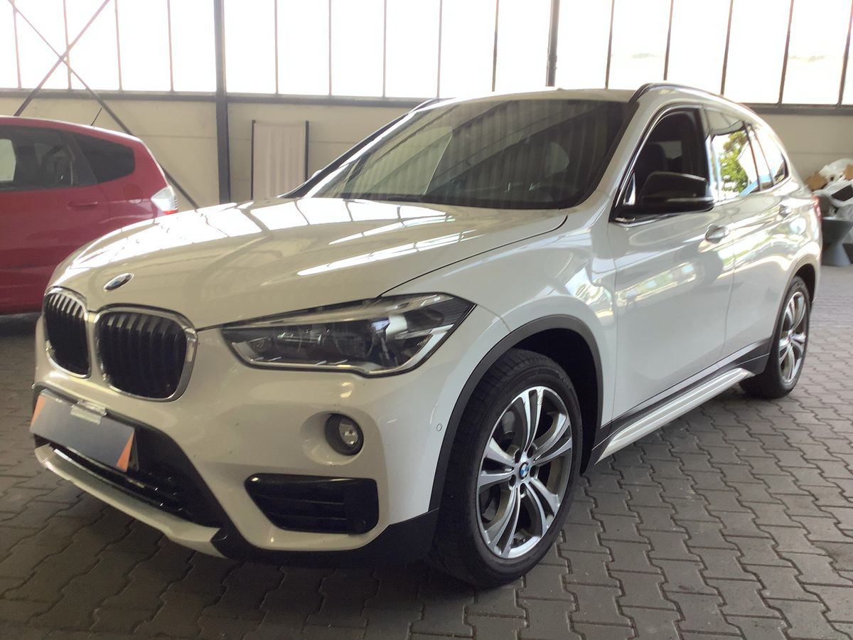 BMW X1 2015 — photo 1