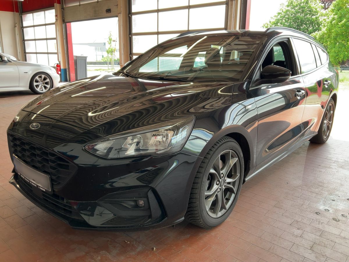 Ford Focus 2019 — photo 1