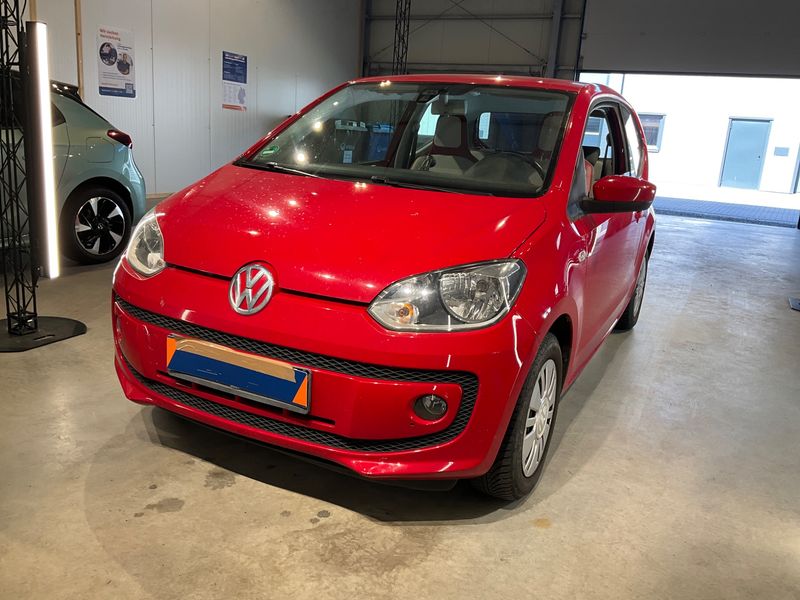Volkswagen up! 1.0 High up!