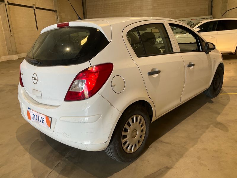 Opel Corsa 1.2 Essentia — zdjęcie 2