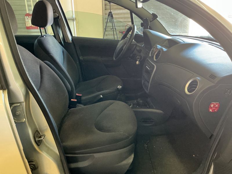 Citroen C3 1.4 Confort — zdjęcie 3