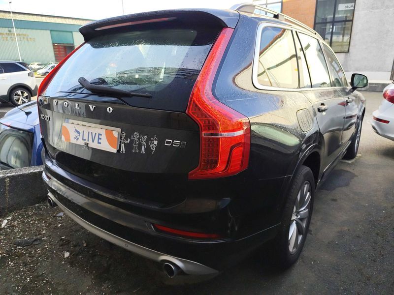 Volvo XC90 2.0 D5 Momentum AWD — zdjęcie 5