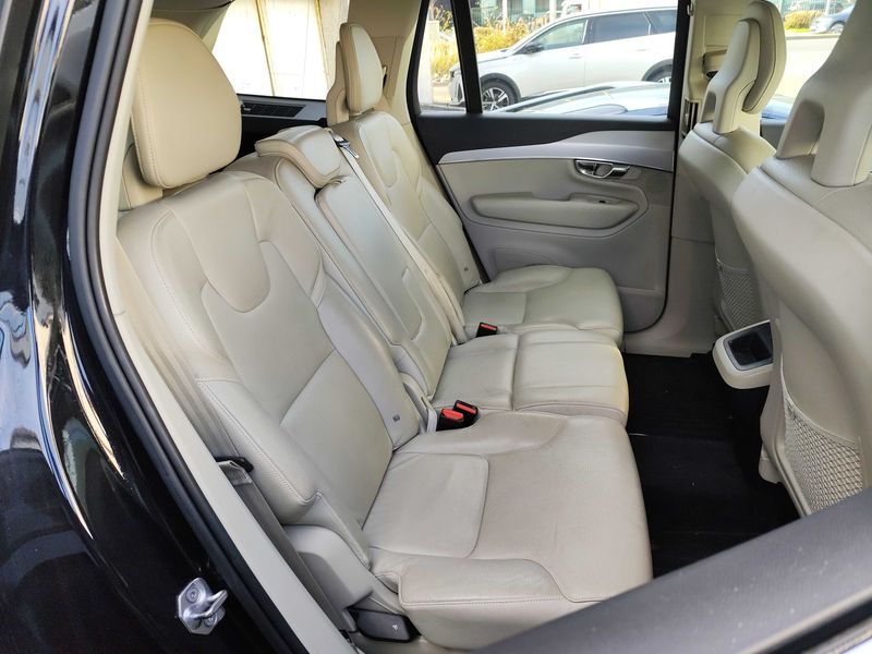 Volvo XC90 2.0 D5 Momentum AWD — zdjęcie 14