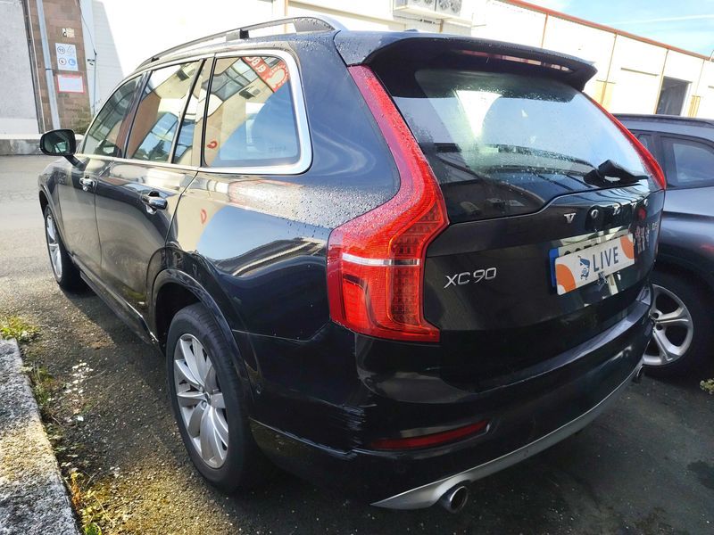 Volvo XC90 2.0 D5 Momentum AWD — zdjęcie 3