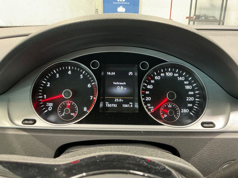 Volkswagen CC 1.4 TSI BlueMotion Tech — zdjęcie 13