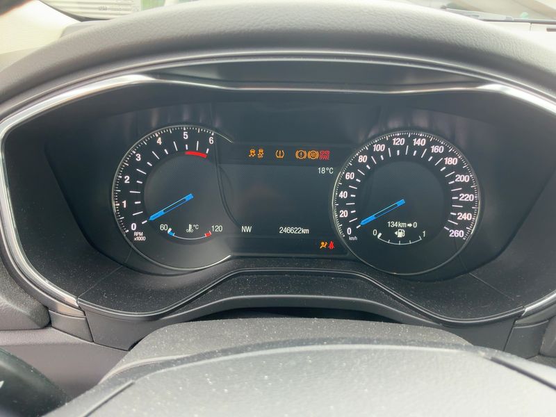 Ford Mondeo 2.0 TDCi Titanium — zdjęcie 13