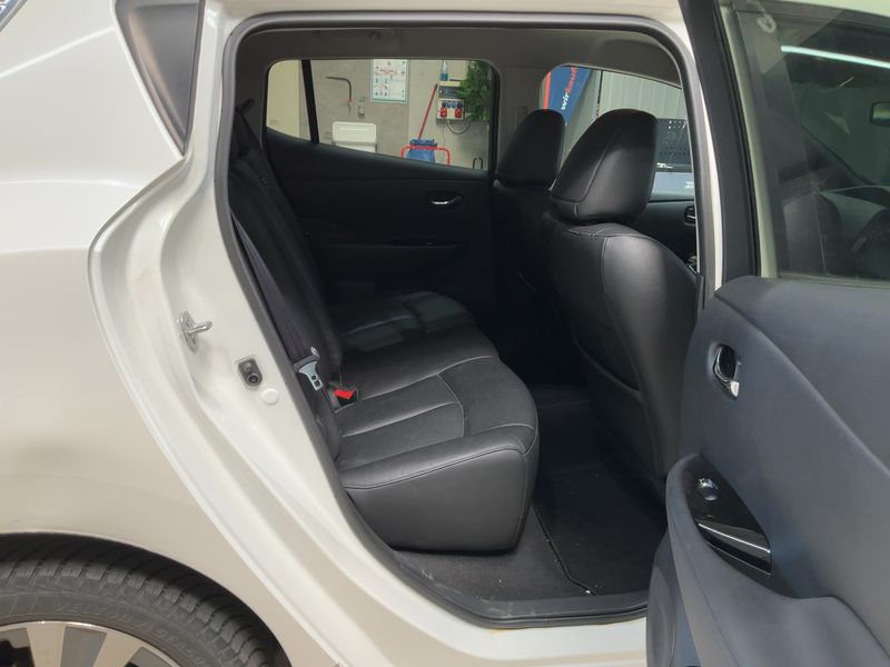 Nissan Leaf electric drive 80 kW Tekna — zdjęcie 14