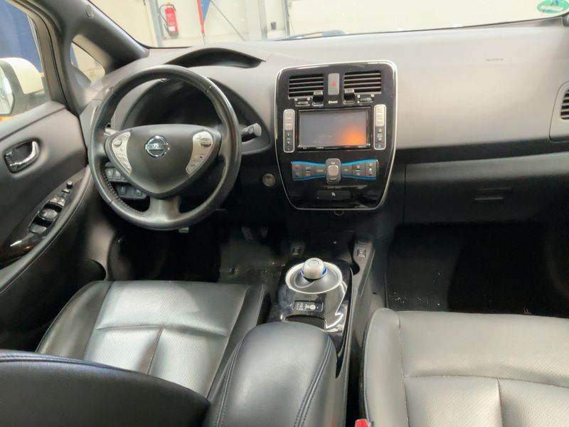 Nissan Leaf electric drive 80 kW Tekna — zdjęcie 12