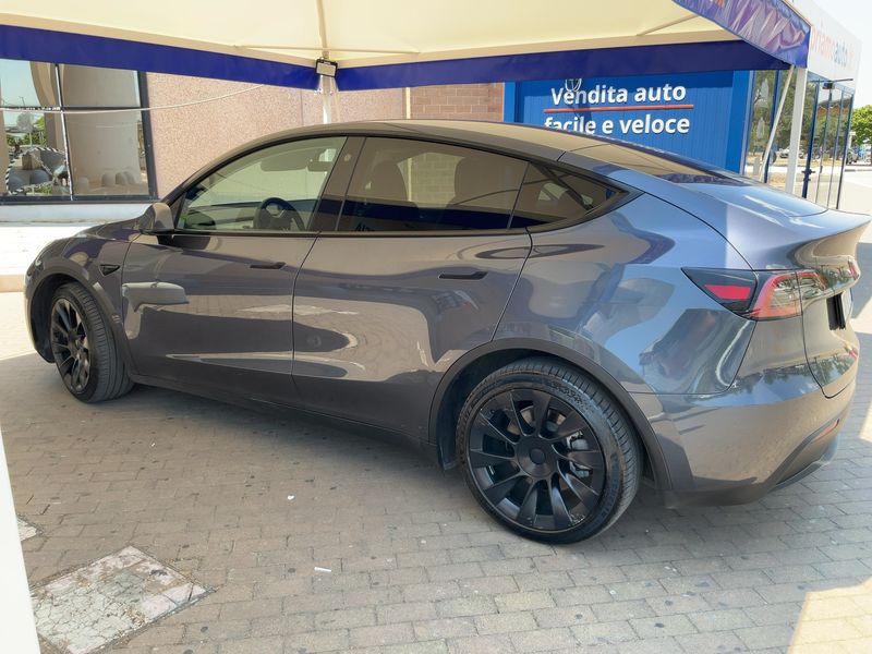 Tesla Model Y Max Range Dual AWD AWD — zdjęcie 3