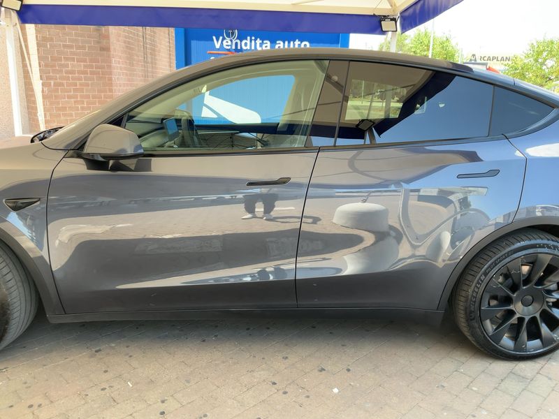 Tesla Model Y Max Range Dual AWD AWD — zdjęcie 4