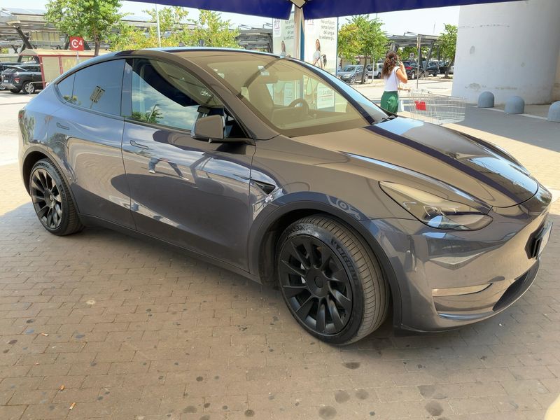 Tesla Model Y Max Range Dual AWD AWD — zdjęcie 8