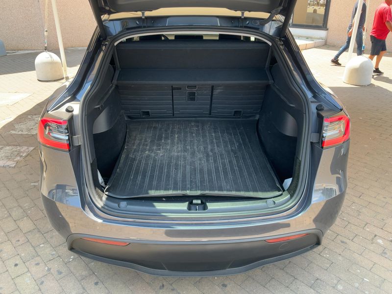 Tesla Model Y Max Range Dual AWD AWD — zdjęcie 10