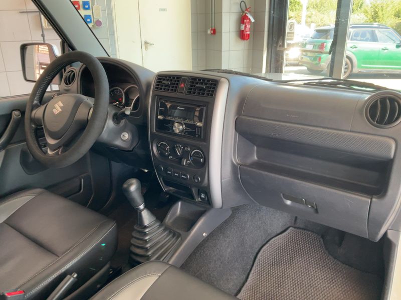 Suzuki Jimny 1.3 Evolution — zdjęcie 12