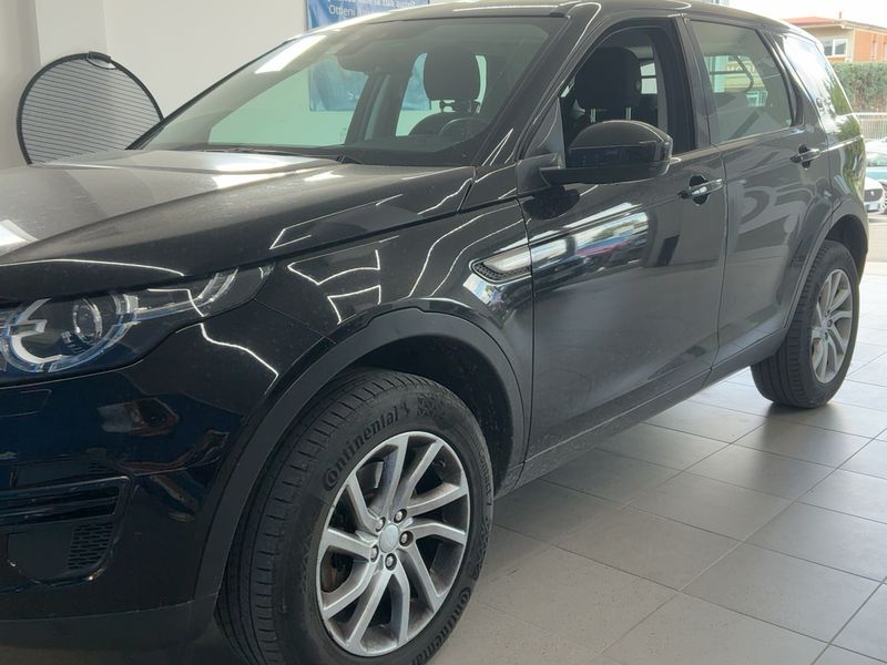 Land Rover Discovery Sport 2.0 Td4 SE AWD — zdjęcie 2